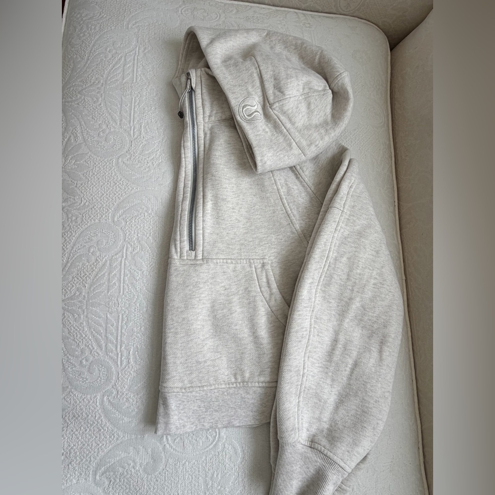 Lululemon Athletica Light Gray Half-Zip Scuba Hoodie